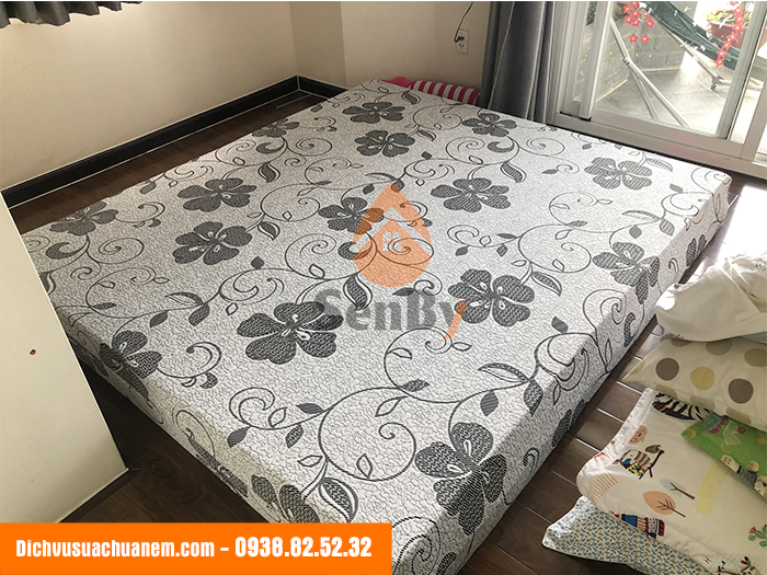 Áo Bọc Nệm Vải Gấm (Màu Đen)